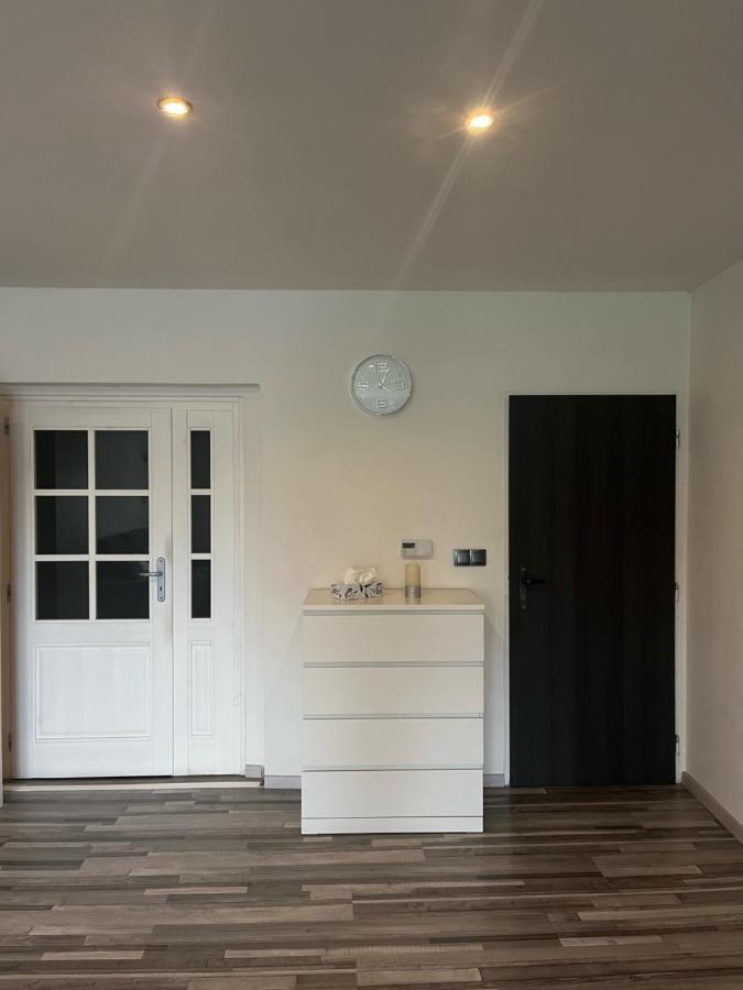 Apartman V Rodinnem Dome Jaroměř المظهر الخارجي الصورة