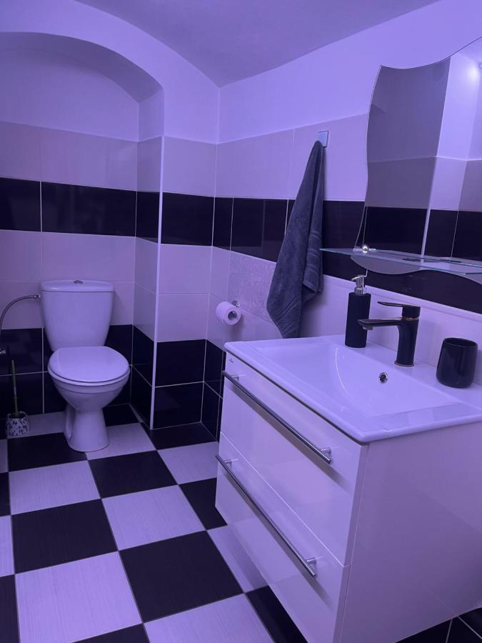 Apartman V Rodinnem Dome Jaroměř المظهر الخارجي الصورة